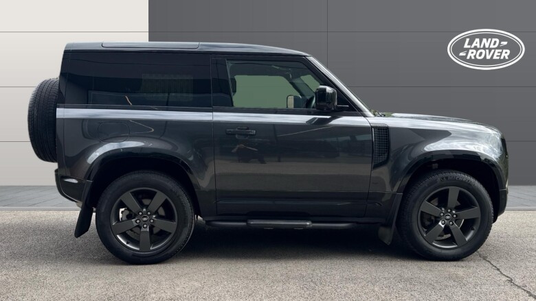 Land Rover Defender 3.0 D250 X-Dynamic HSE 90 3dr Auto Diesel Estate
